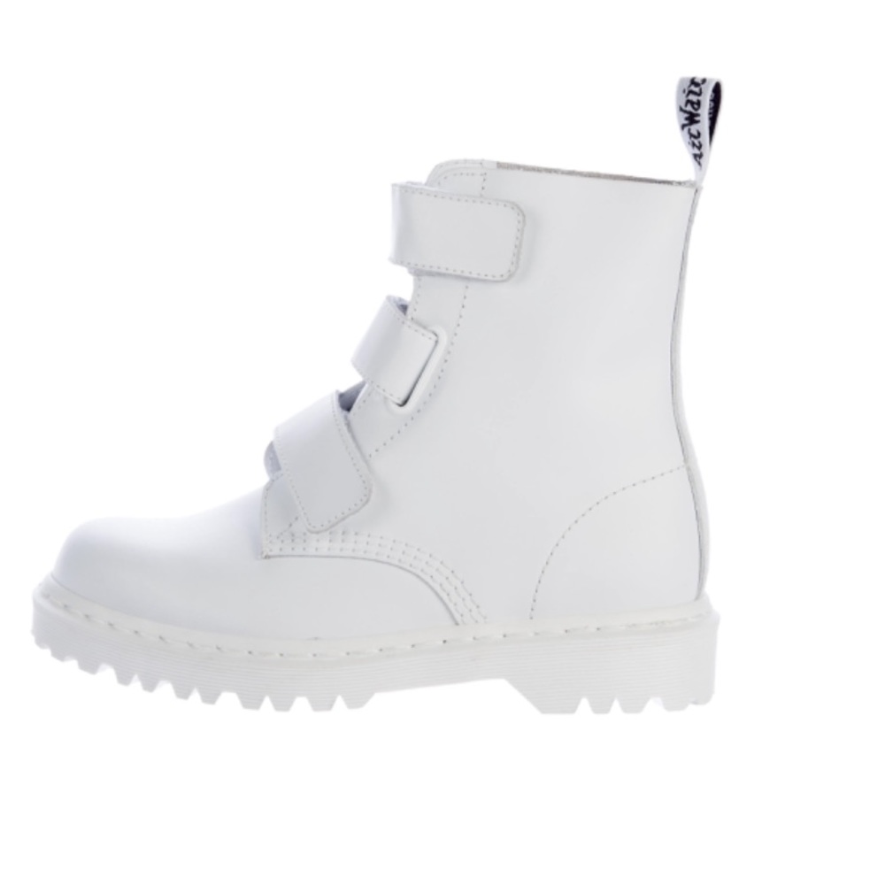 Coralia doc martens white